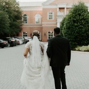 Meet your Posher, Muna